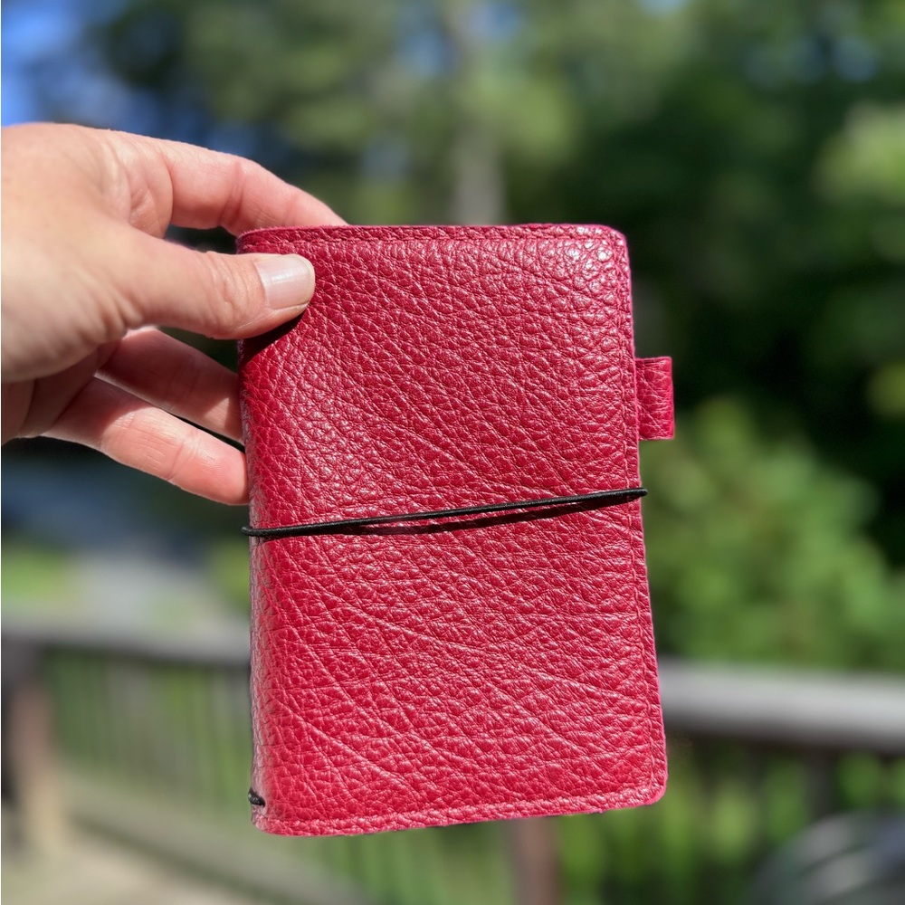 Chic Sparrow Pocket size full grain leather TN cover